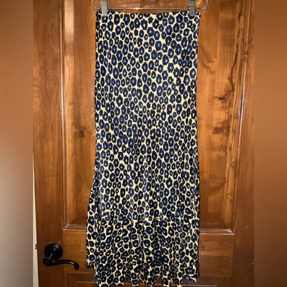 Anthropologie Maeve Janelle Leopard Bias Slip Skirt Silky with Slit Size xs - Picture 8 of 9